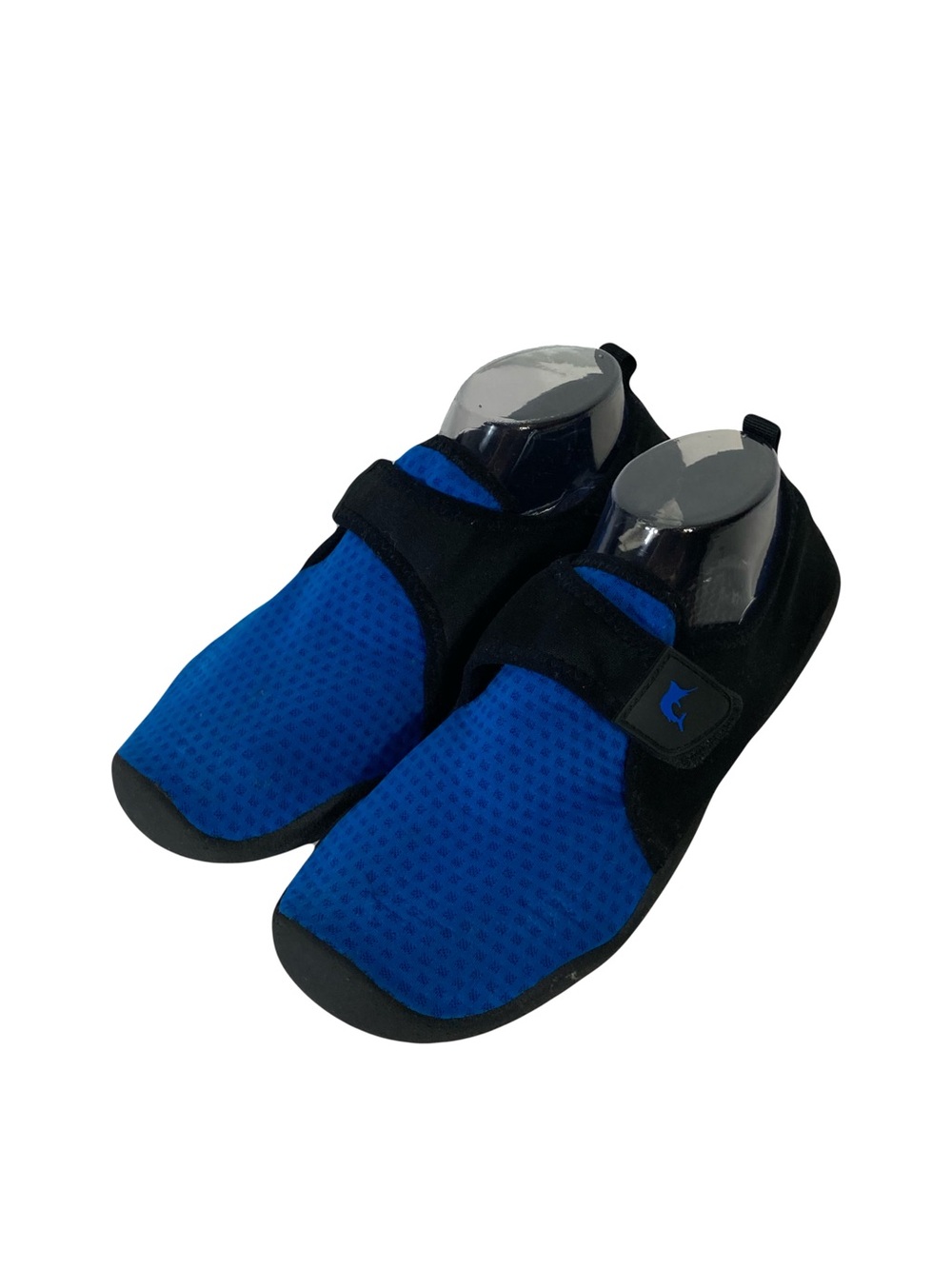 Nwot REEL LEGENDS Shoes Women 9 Blue-Black Swim